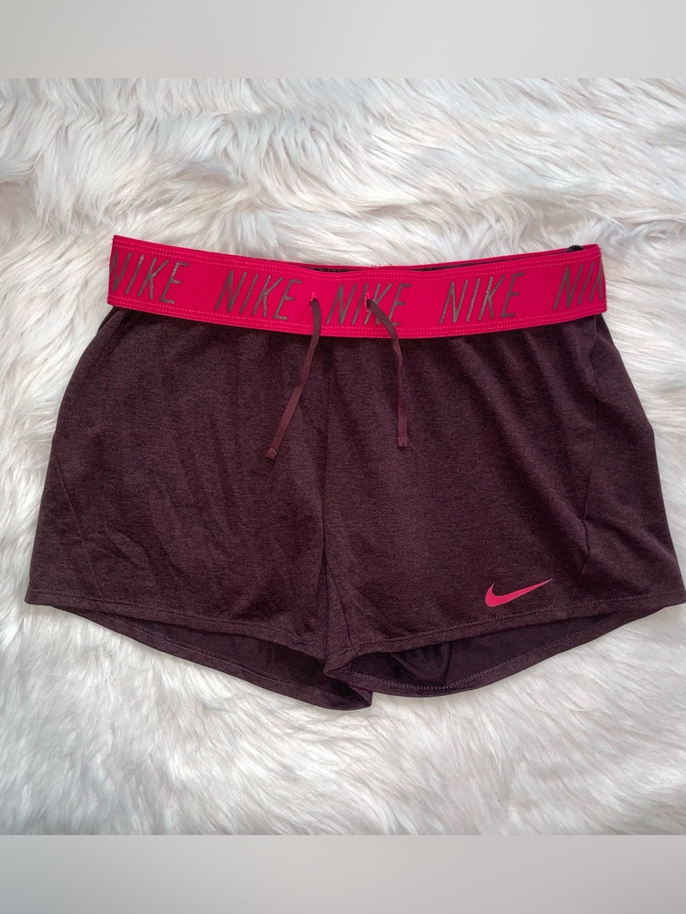 Nike foldover waist burgundy shorts athletic short women’s S small dri fit gym